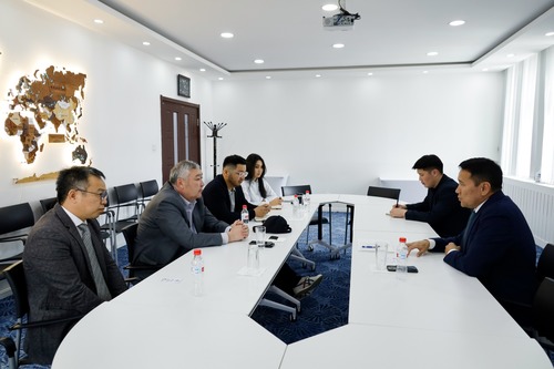 Монголын үнэт цаасны арилжаа эрхлэгчдийн холбоотой уулзалт хийлээ